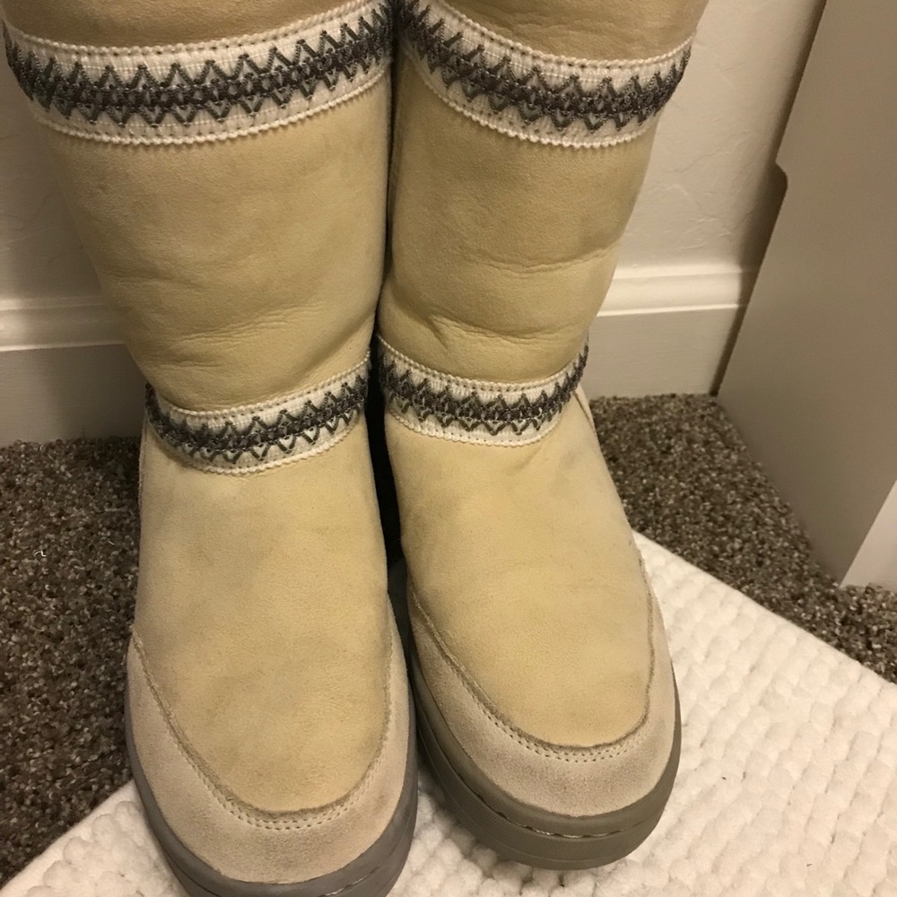Ugg Wmns 7 Cream Sundance Revival Suede Tall Boot